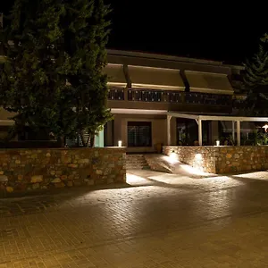 https://old-nikitis.hotelschalkidiki.net